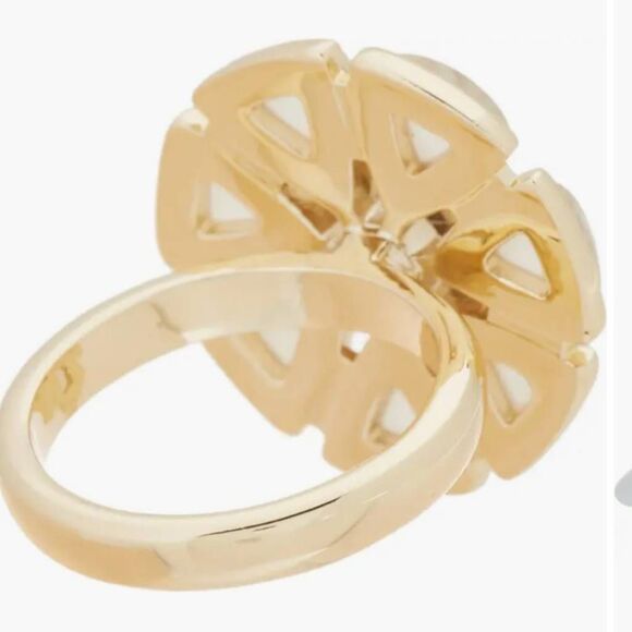 NWT Covet Faux Pearl and Cubic Zirconia Flower Cocktail Ring, Size 5, Gold/White - Picture 3 of 4